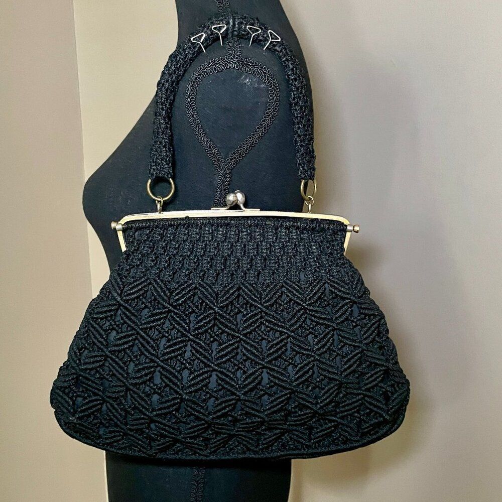 VINTAGE black macramé frame handbag